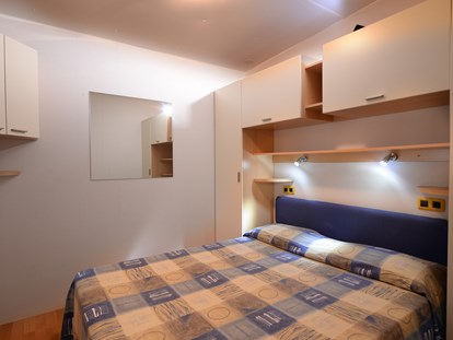 Luxuscamping - getrennte Schlafbereiche - Caorle - Centro Vacanze Pra`delle Torri Chalet auf  Centro Vacanze Pra`delle Torri